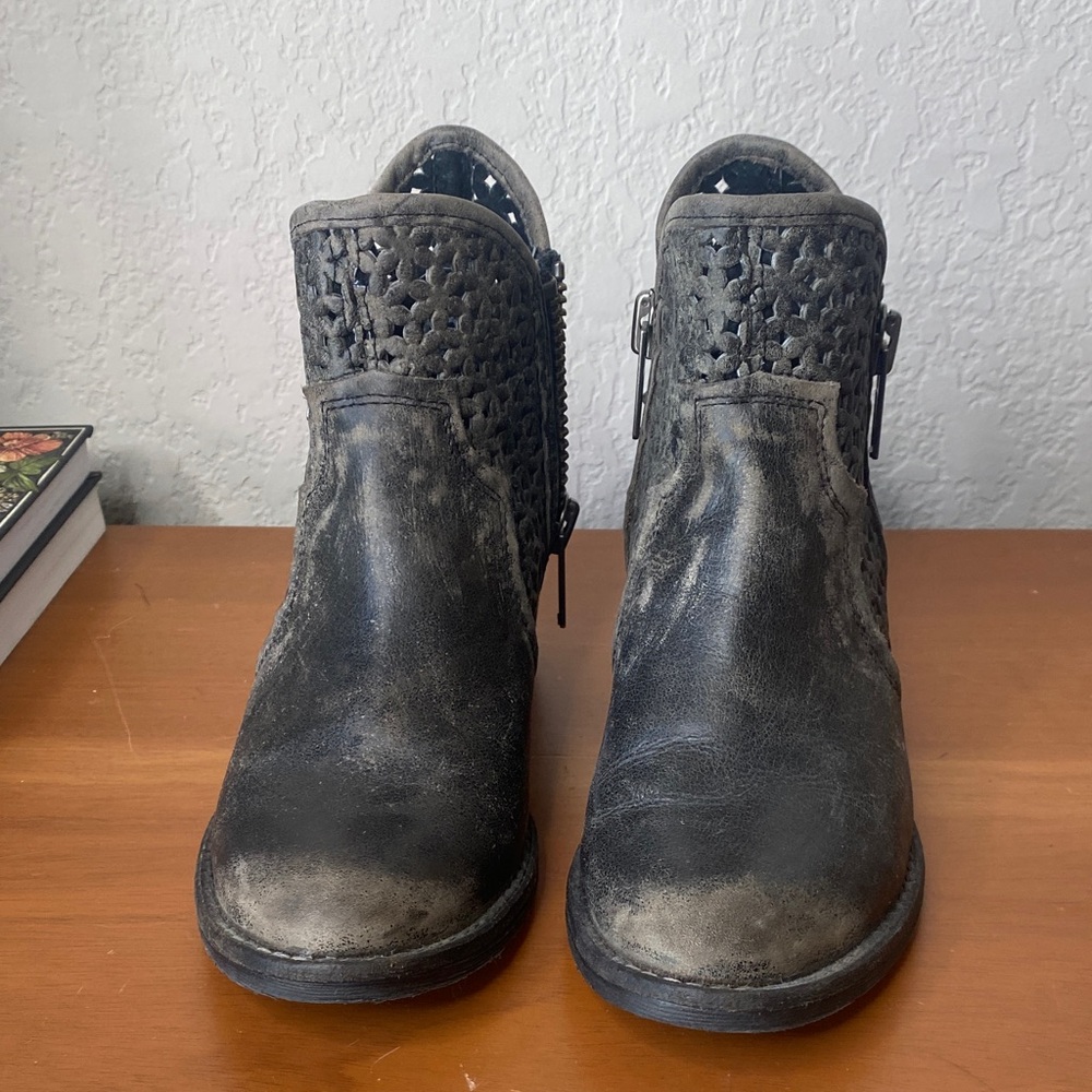 Circle G Distressed Black Woven Cutout Ankle Boots - Picture 4 of 10